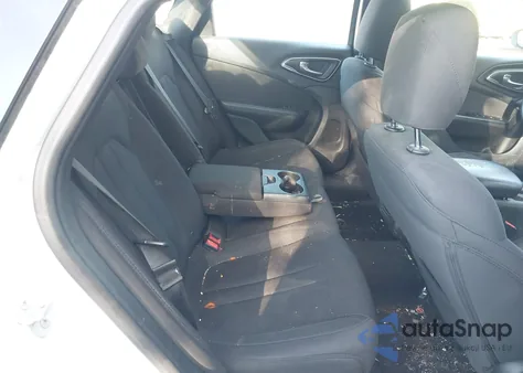 2015 Chrysler 200 Limited z USA, uszkodzony, nr VIN 1C3CCCAB5FN660928